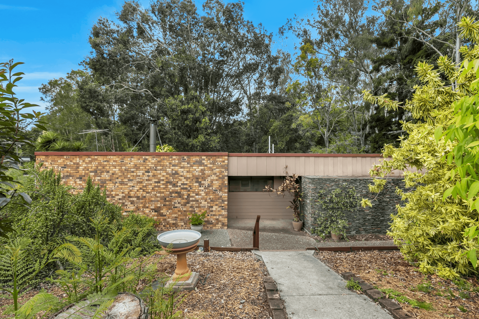 6 Vanwall Road, MOGGILL, QLD 4070