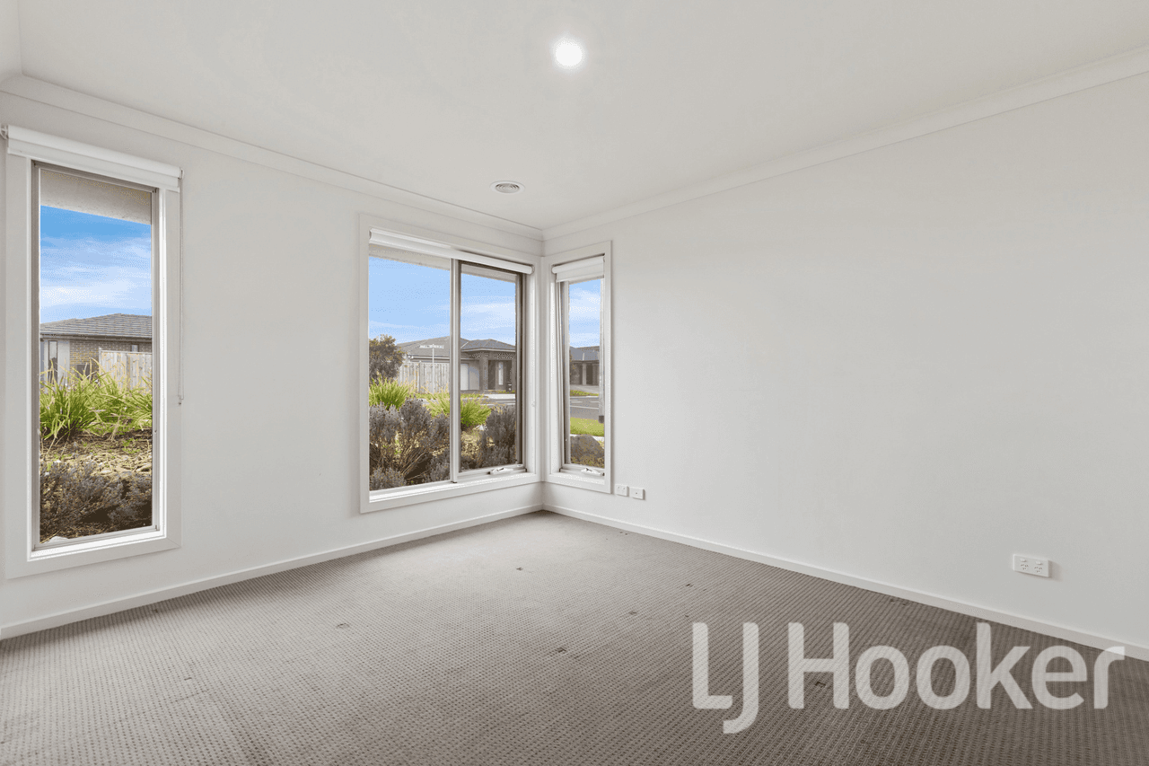 64 Annabella Street, CRANBOURNE EAST, VIC 3977