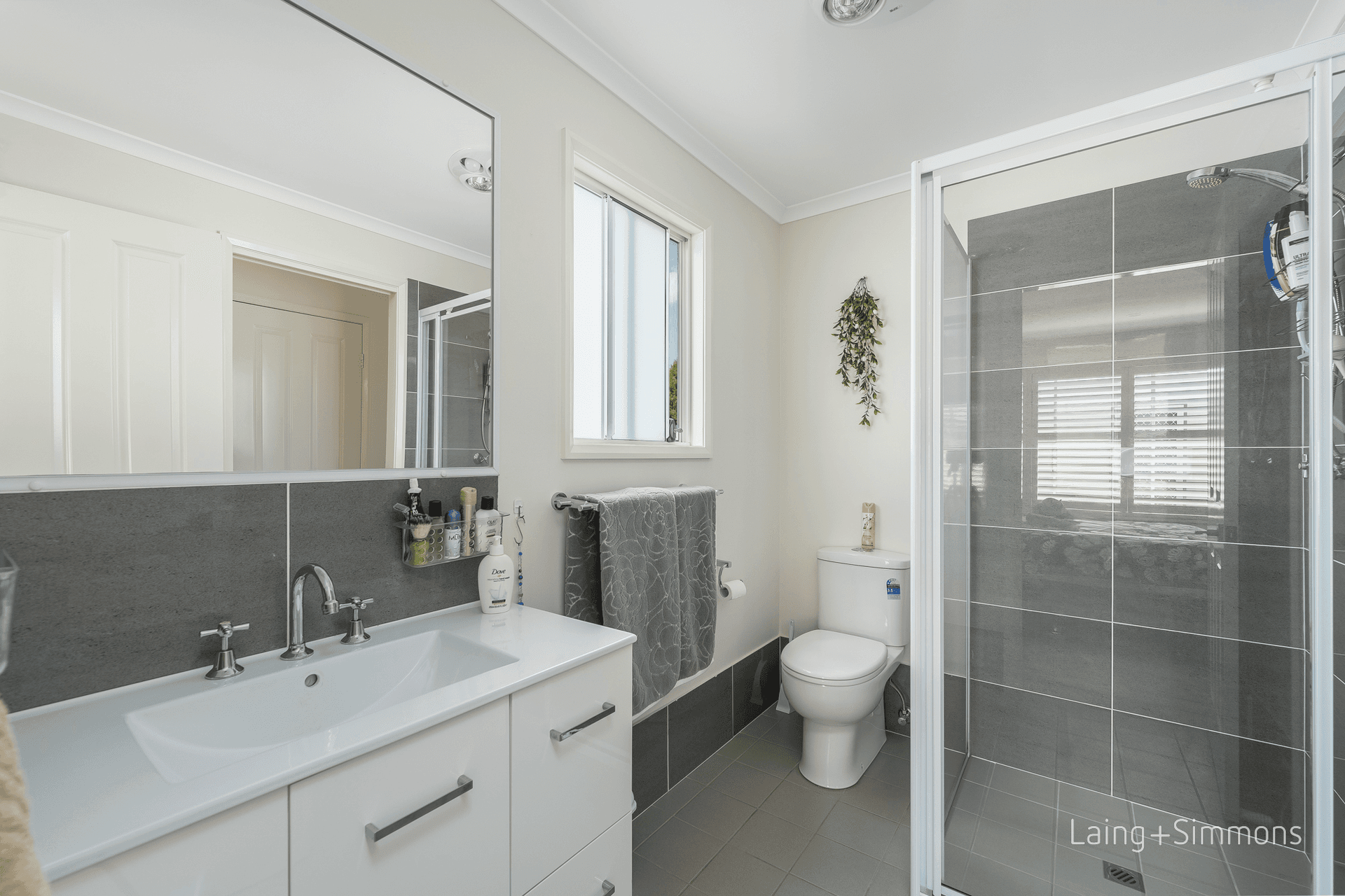 2/76 Glen Innes Road, Armidale, NSW 2350