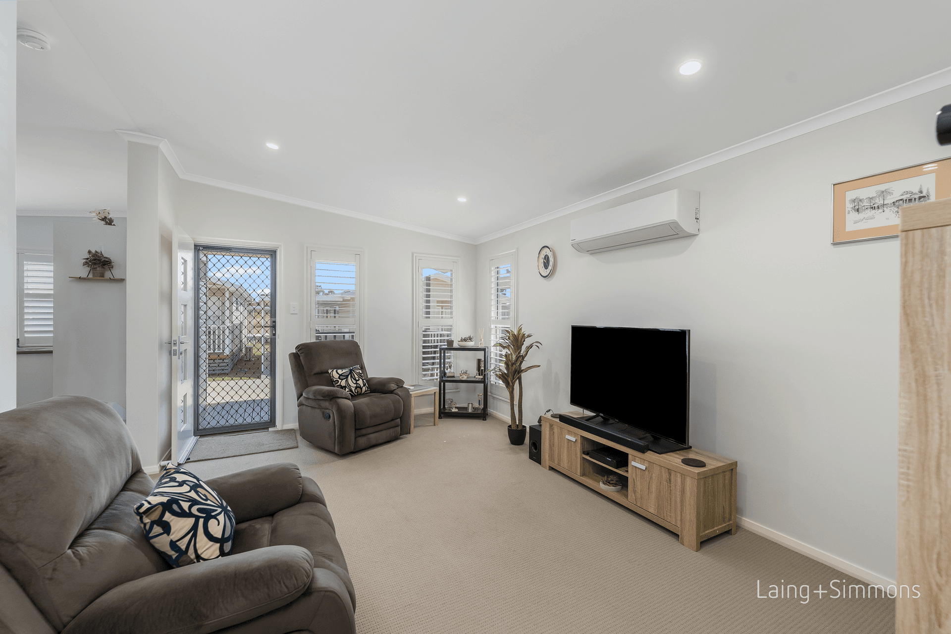 2/76 Glen Innes Road, Armidale, NSW 2350