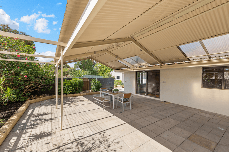 20 Lourdes Street, LESMURDIE, WA 6076