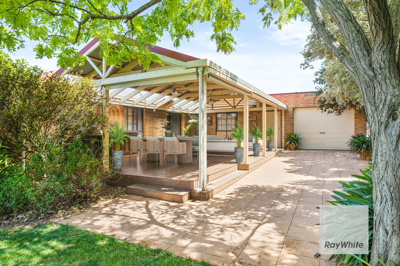 42 Carrington Street, SYDENHAM, VIC 3037