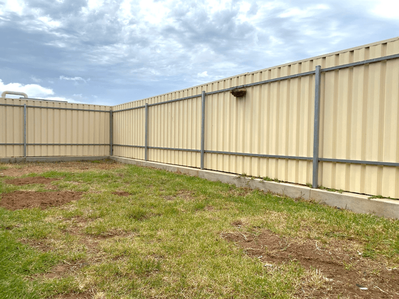 27 Phillips Street, WHYALLA STUART, SA 5608