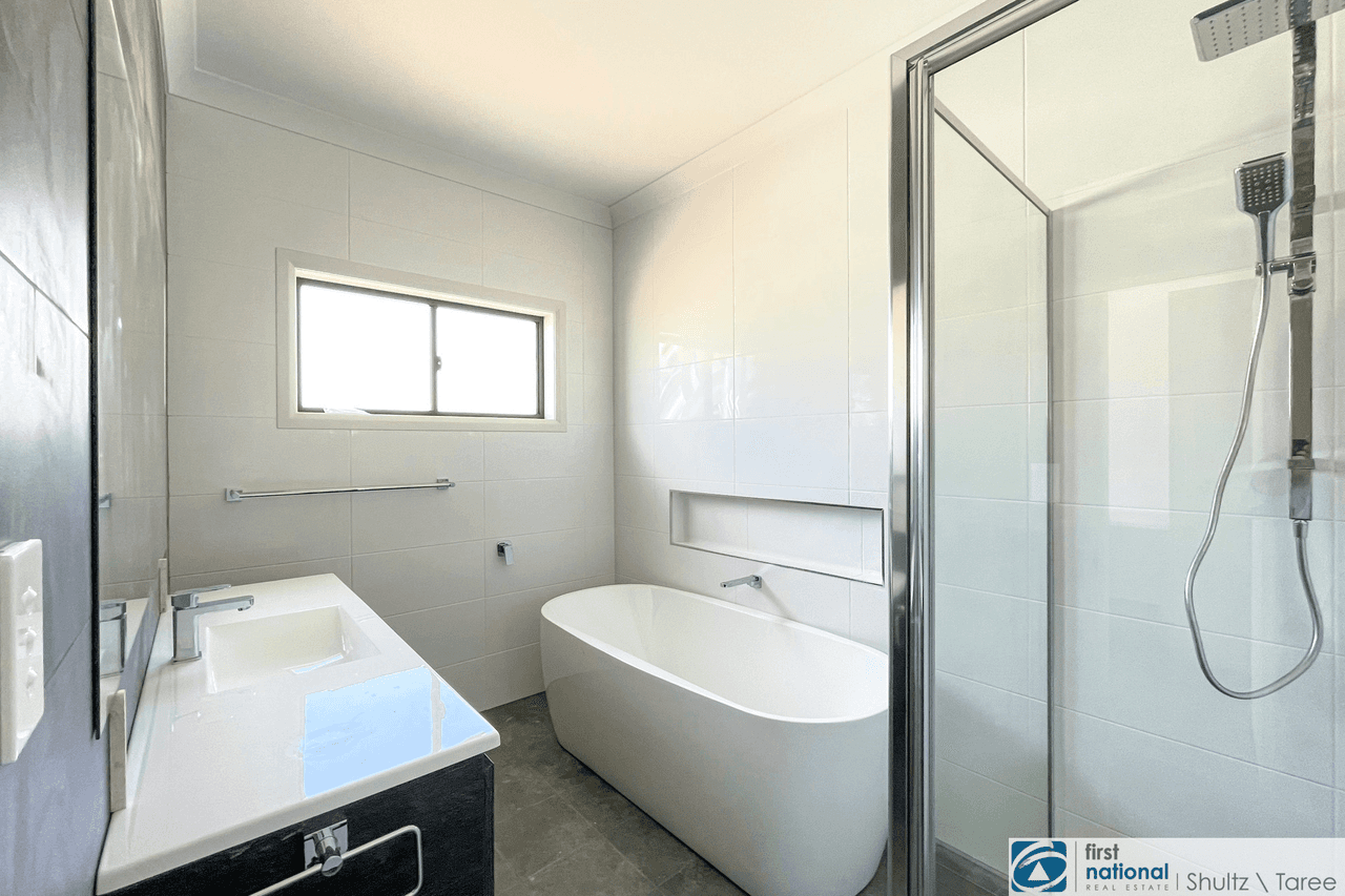 14 Grandis Parade, Taree, NSW 2430