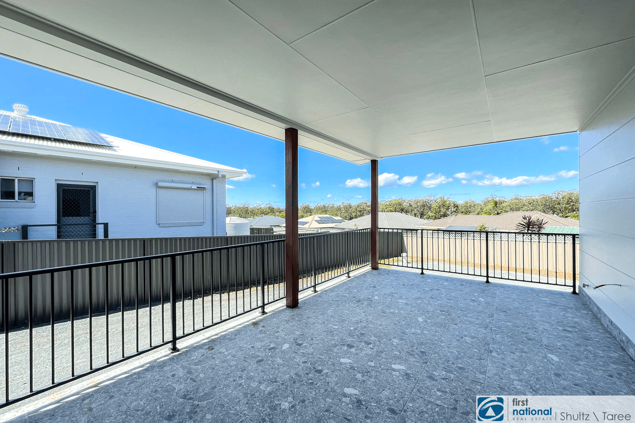 14 Grandis Parade, Taree, NSW 2430