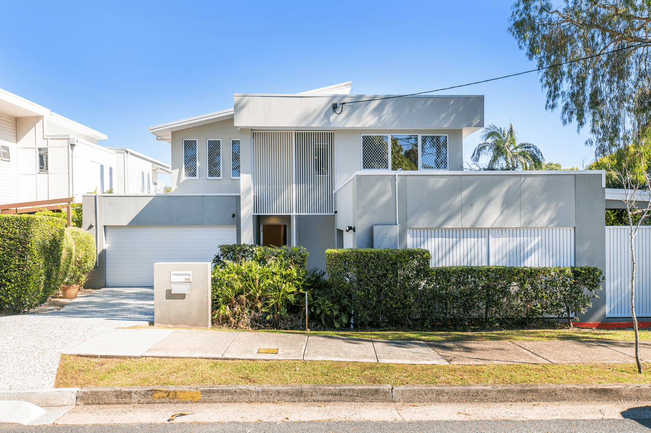 1/24 Billington Street, LABRADOR, QLD 4215