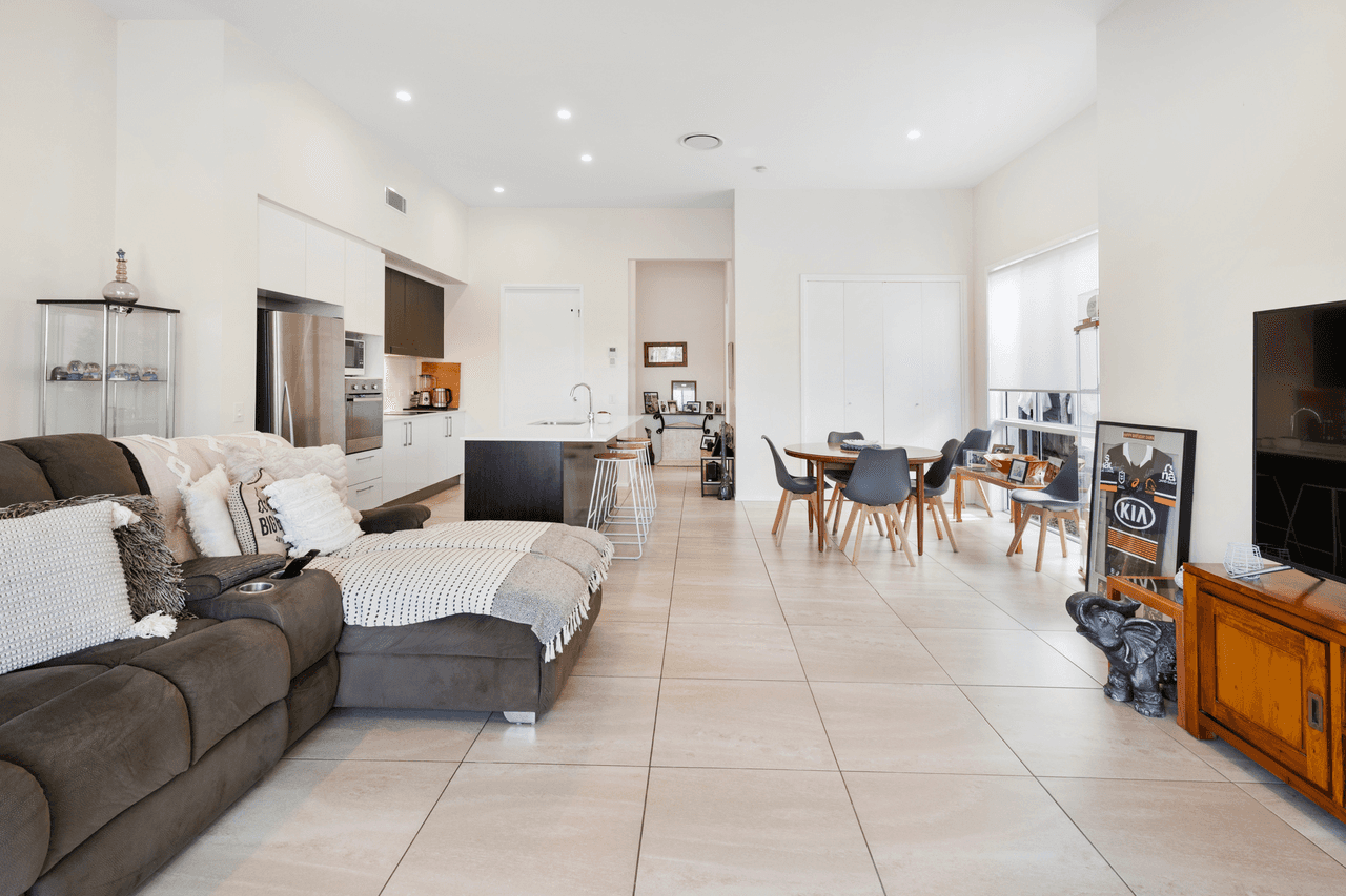 1/24 Billington Street, LABRADOR, QLD 4215