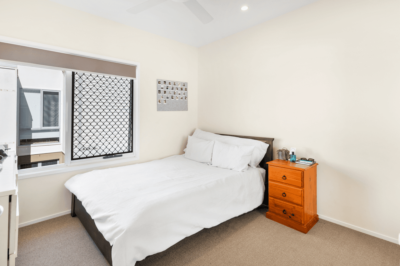 1/24 Billington Street, LABRADOR, QLD 4215