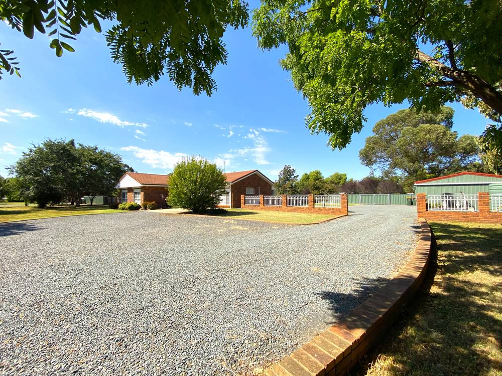 9 Billabong Crescent, Parkes, NSW 2870