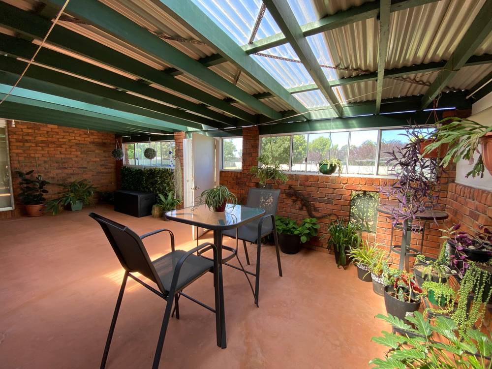9 Billabong Crescent, Parkes, NSW 2870