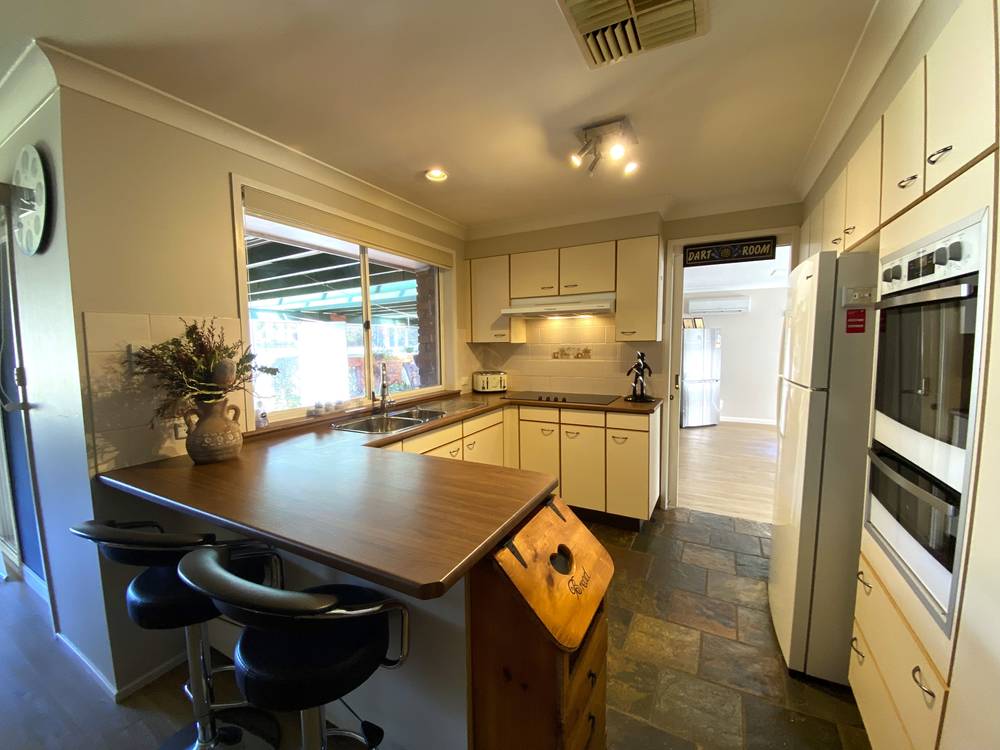 9 Billabong Crescent, Parkes, NSW 2870