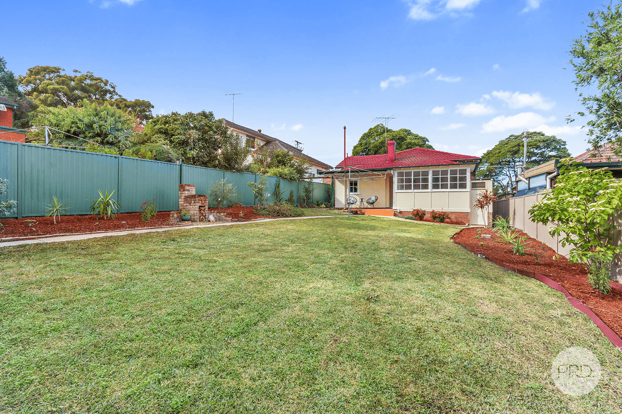 13 Railway Parade, PENSHURST, NSW 2222