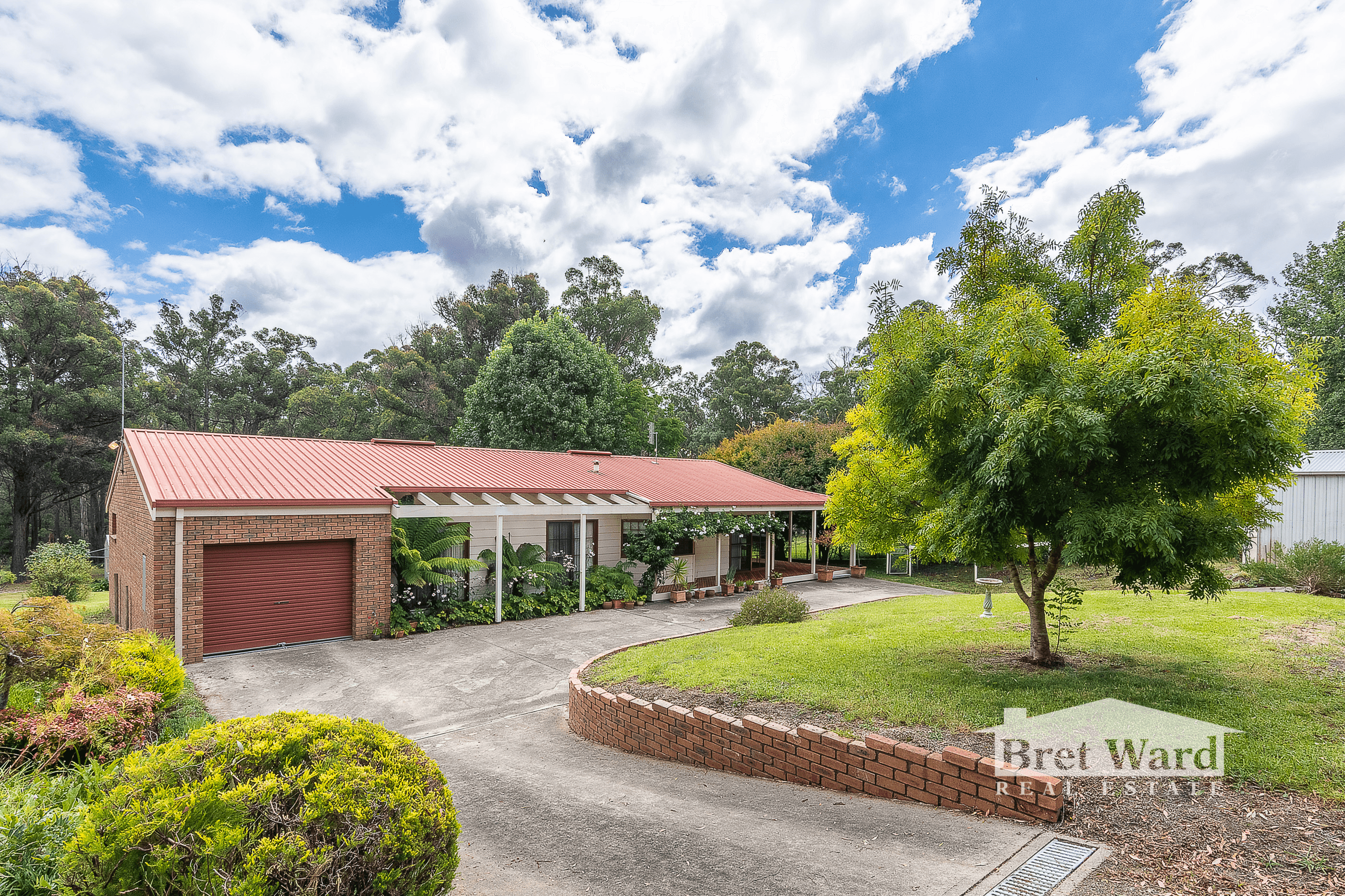 221 Great Alpine Road, BRUTHEN, VIC 3885