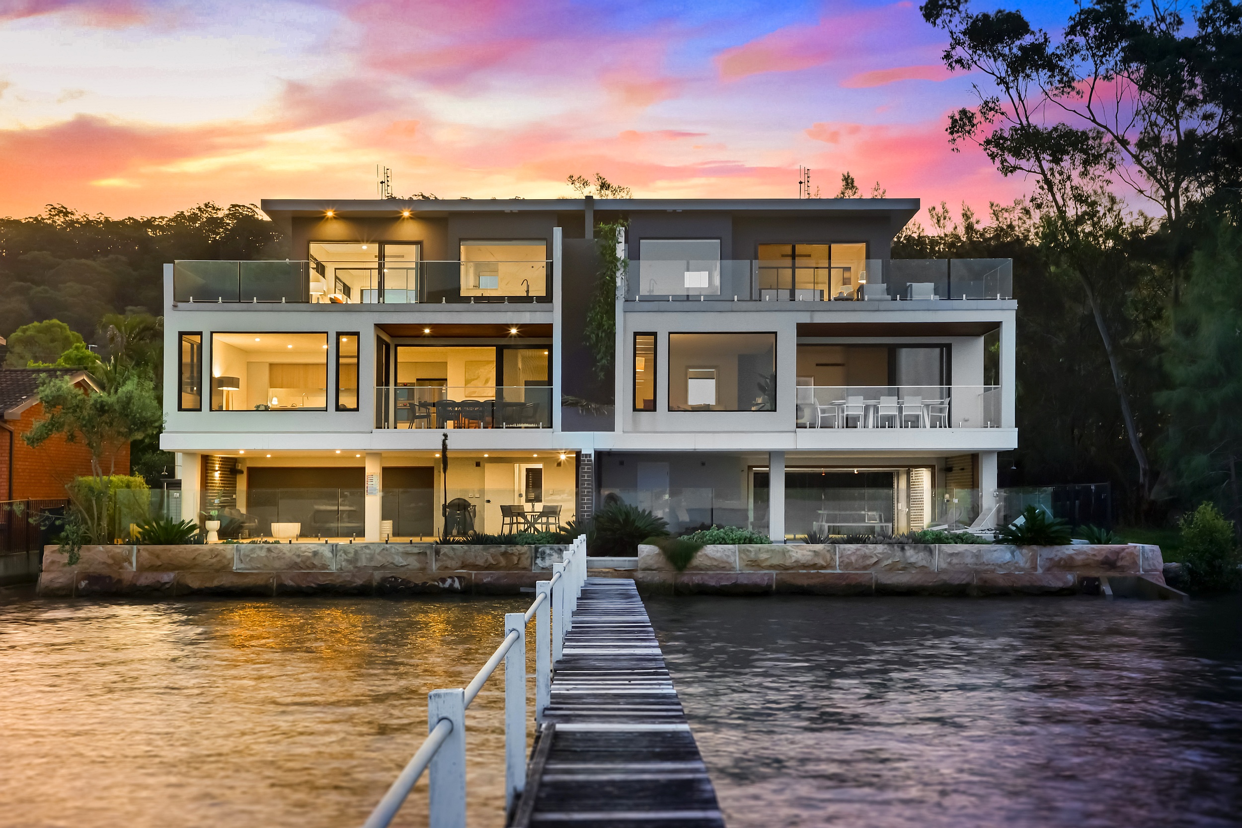 49 Kurrawa Avenue, Point Clare, NSW 2250