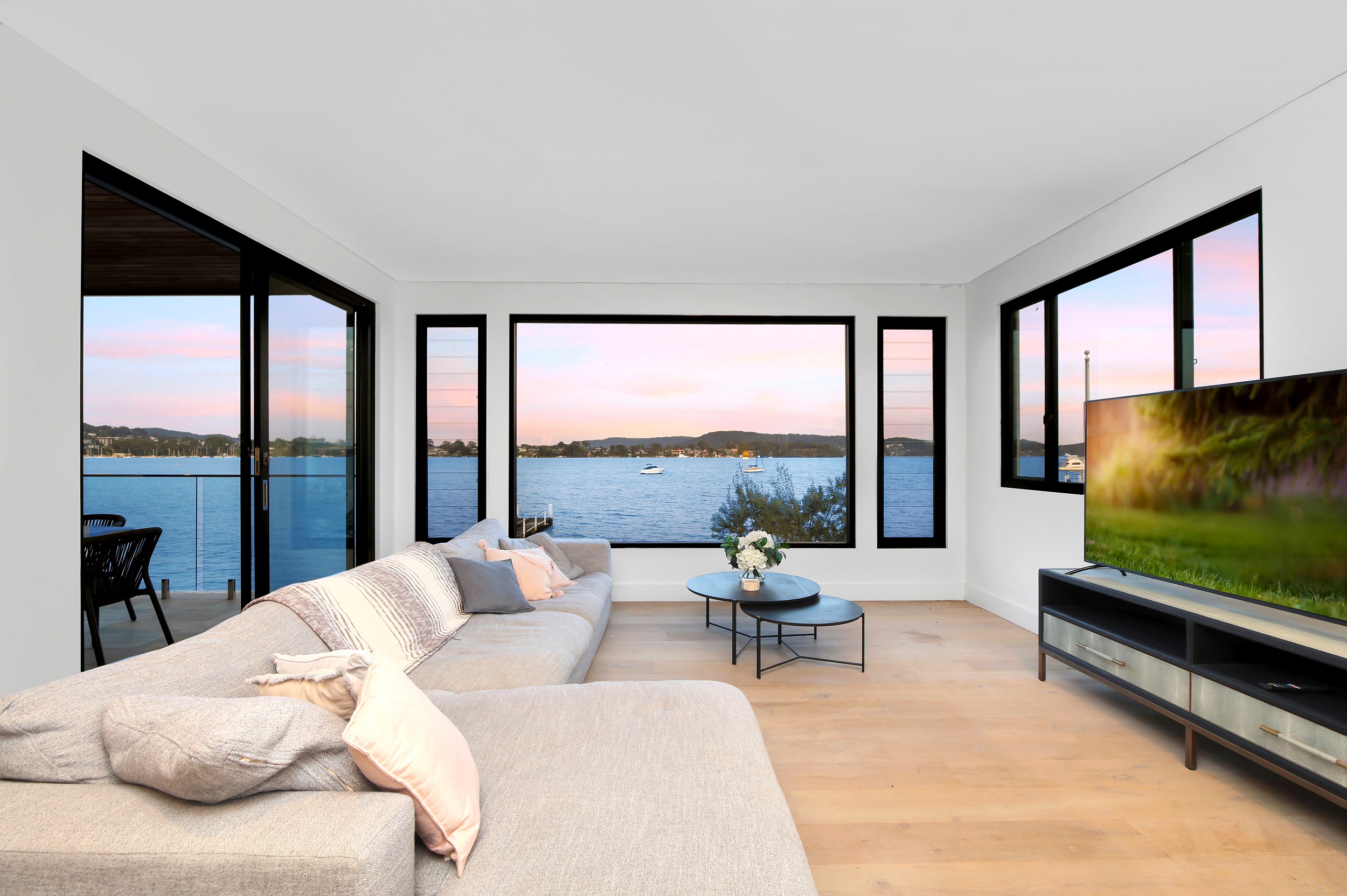 49 Kurrawa Avenue, Point Clare, NSW 2250