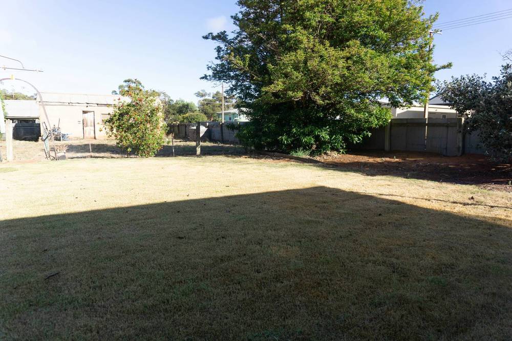 18 Henderson Avenue, Cleve, SA 5640