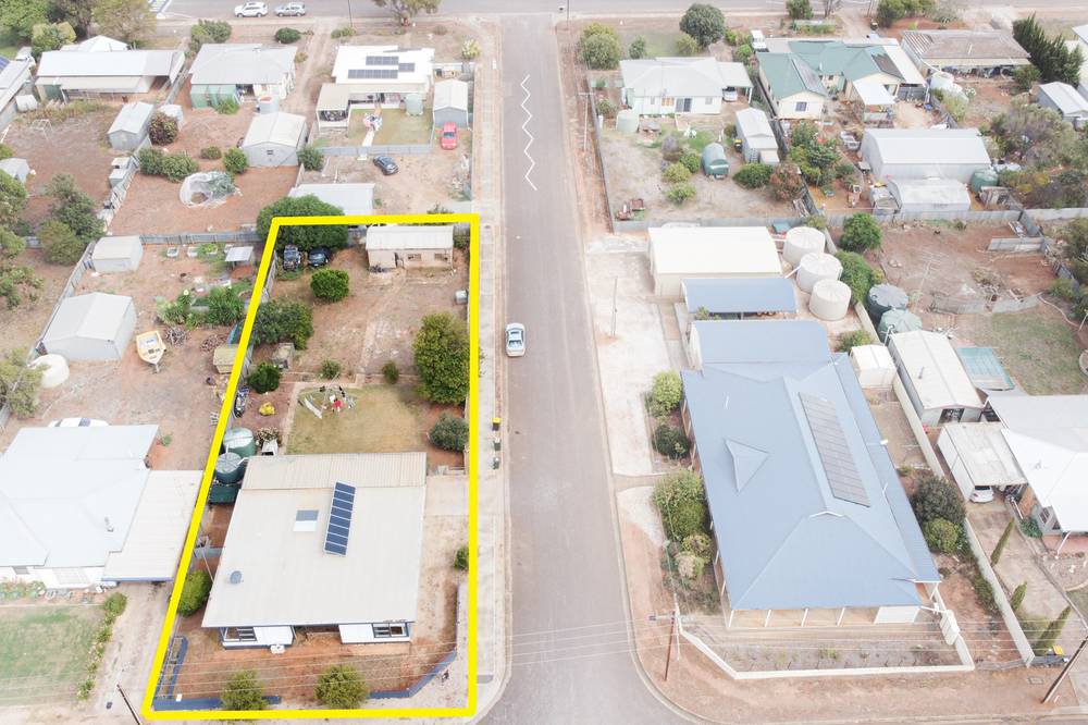 18 Henderson Avenue, Cleve, SA 5640