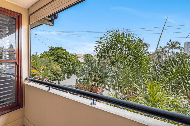 2/2 Cedar Court, Burleigh Heads, QLD 4220