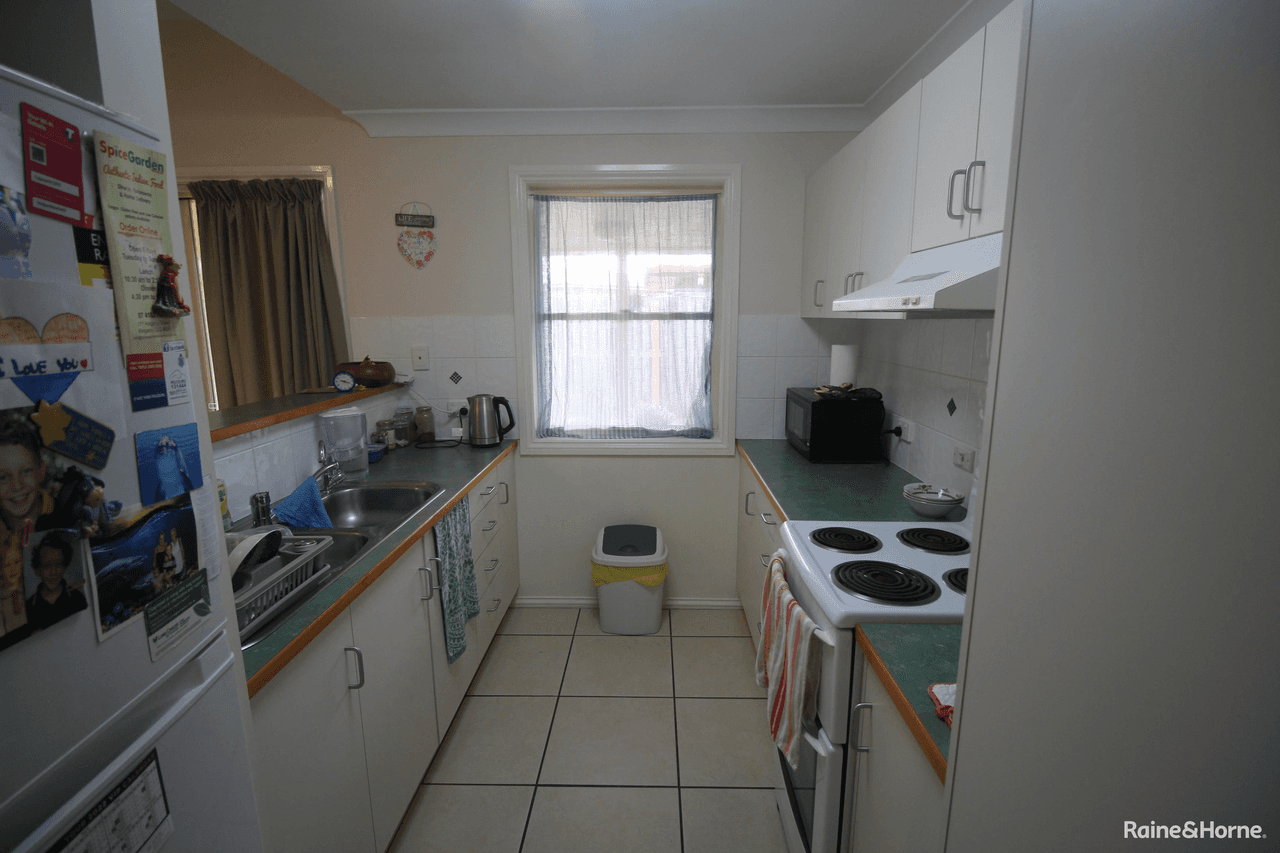 1 and 2/4 Kurtellen, KINGAROY, QLD 4610