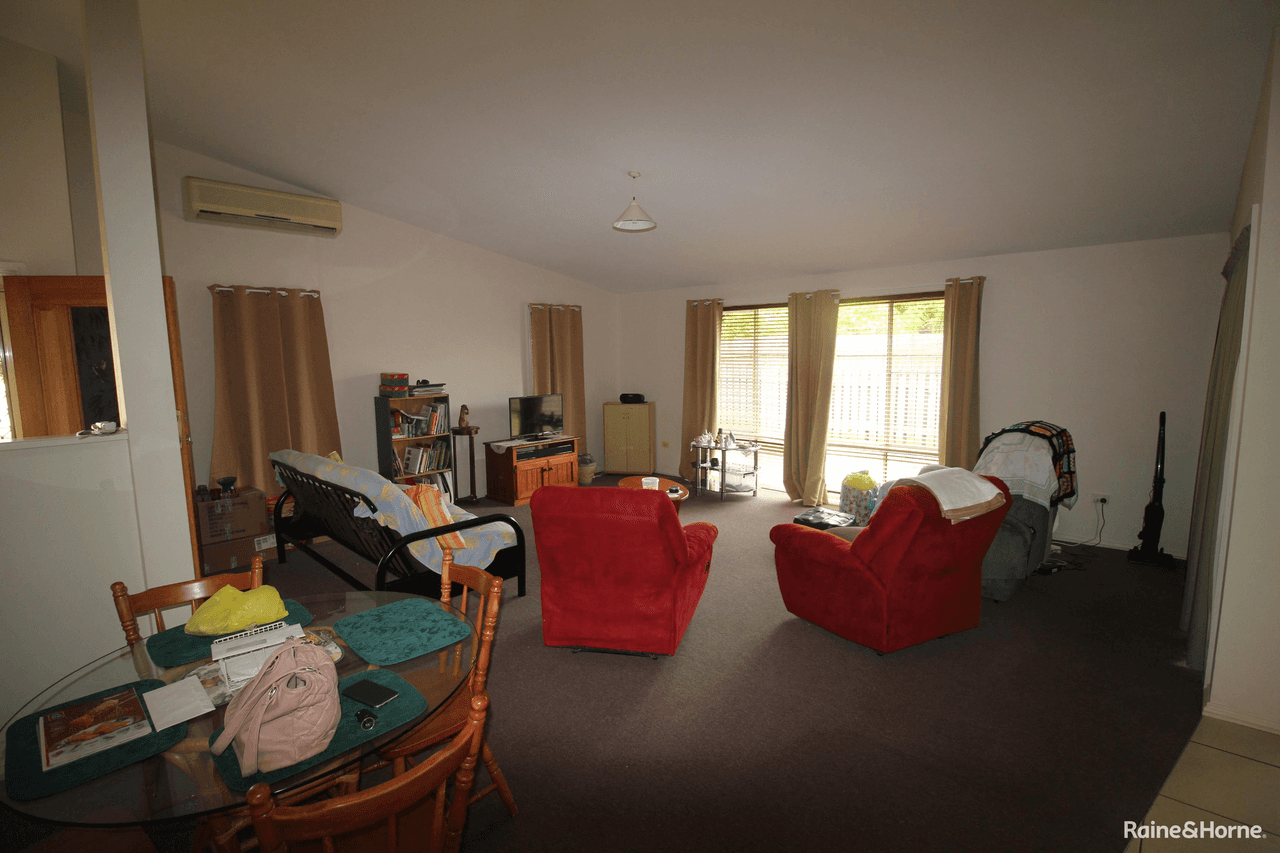 1 and 2/4 Kurtellen, KINGAROY, QLD 4610