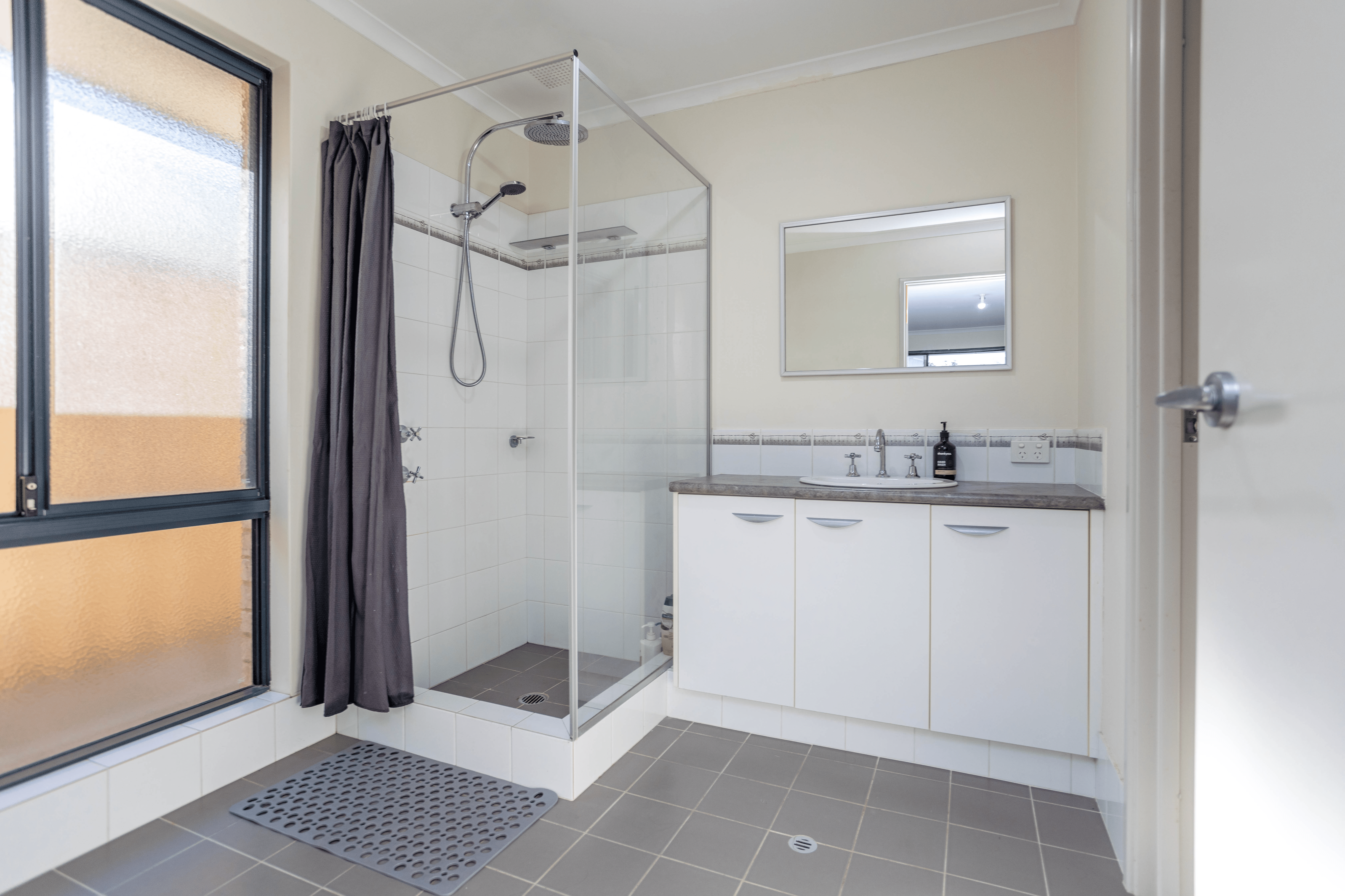 31 Hayfield Road, SOUTHERN RIVER, WA 6110