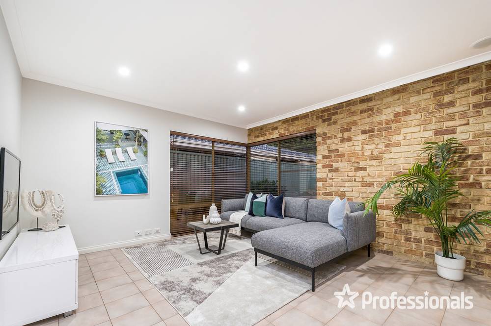 4 Goldfinch Grove, BALLAJURA, WA 6066