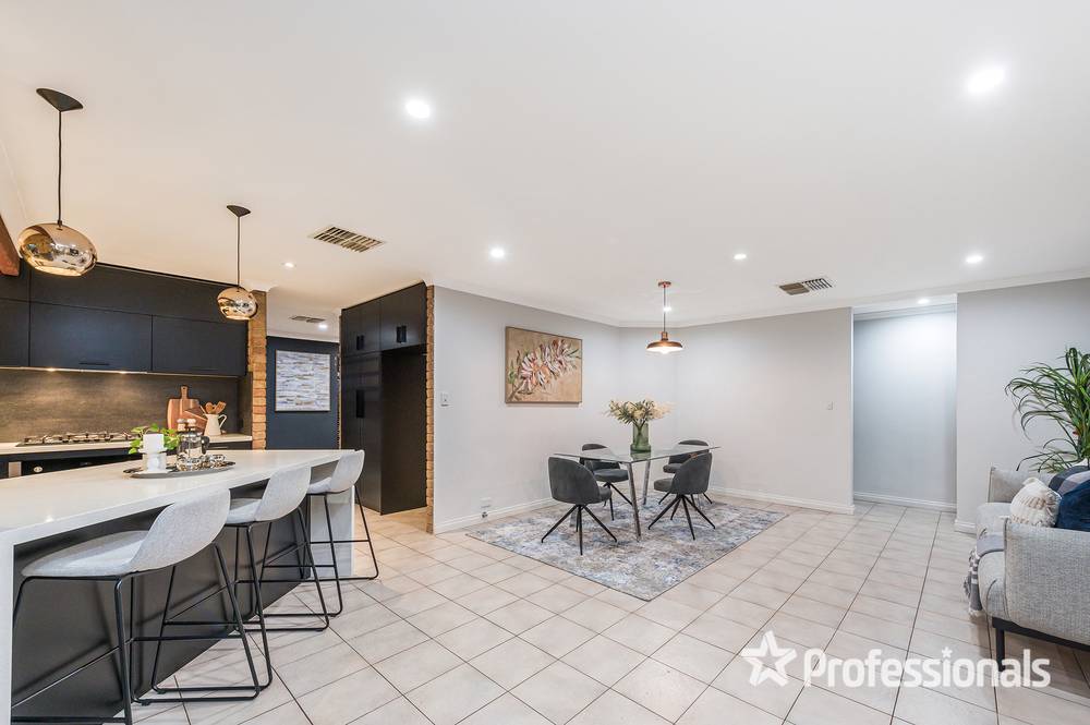 4 Goldfinch Grove, BALLAJURA, WA 6066