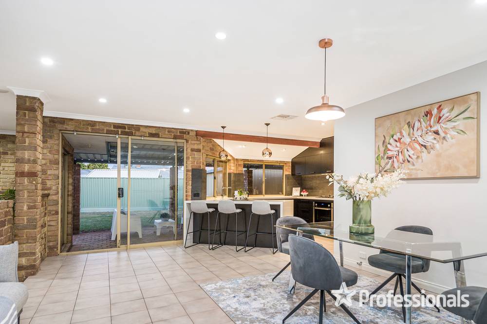 4 Goldfinch Grove, BALLAJURA, WA 6066