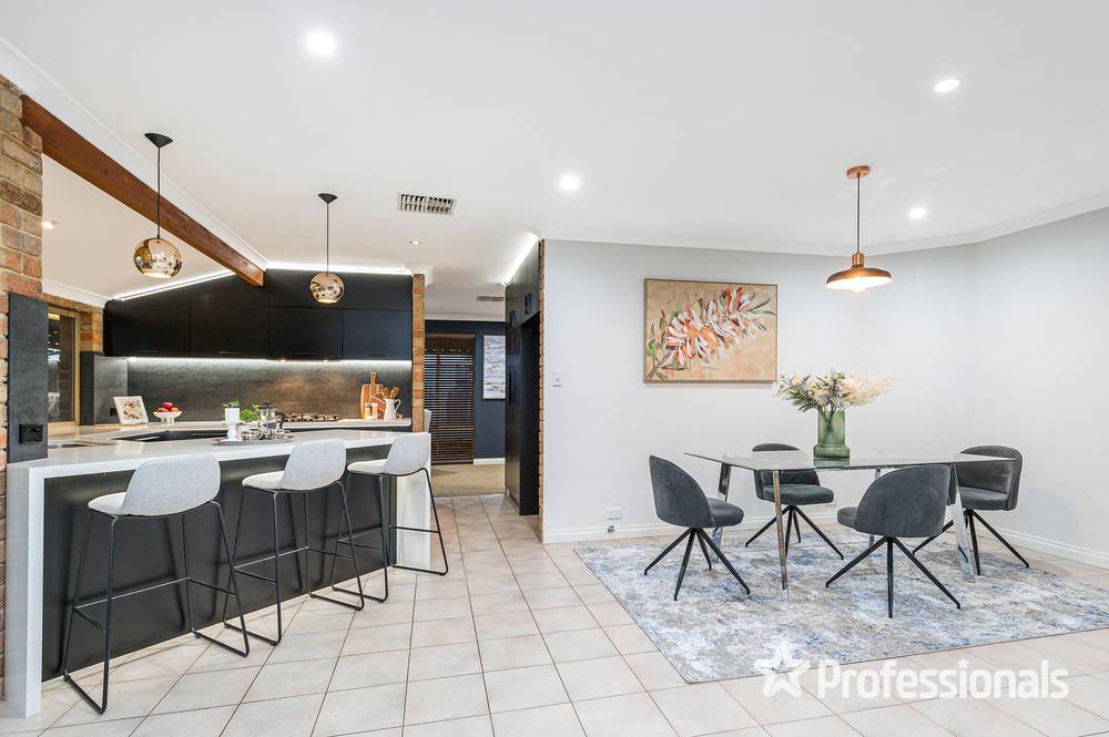 4 Goldfinch Grove, BALLAJURA, WA 6066