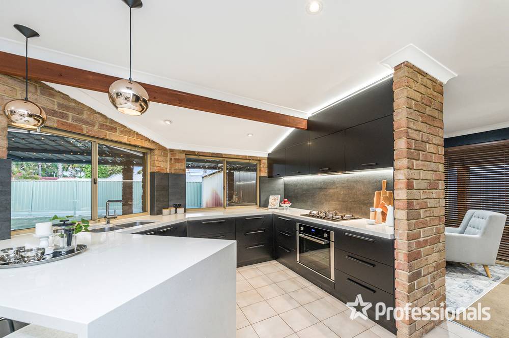4 Goldfinch Grove, BALLAJURA, WA 6066