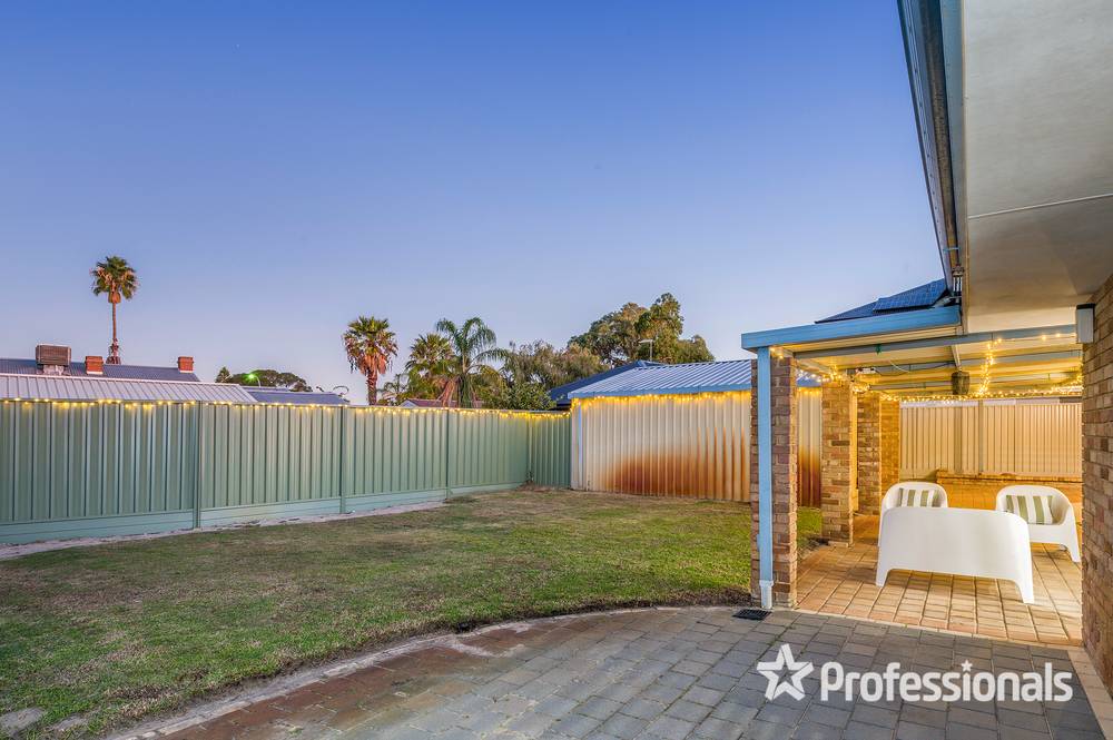 4 Goldfinch Grove, BALLAJURA, WA 6066