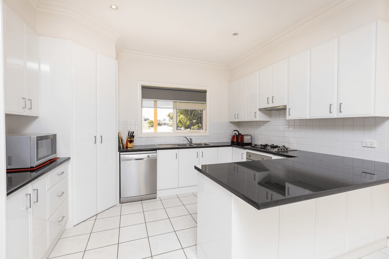 29 Bakogiannis Court, Mildura, VIC 3500