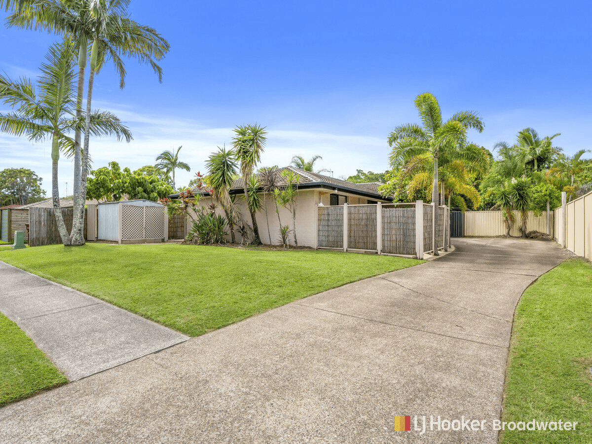 1/5 Stephenson Street, LABRADOR, QLD 4215