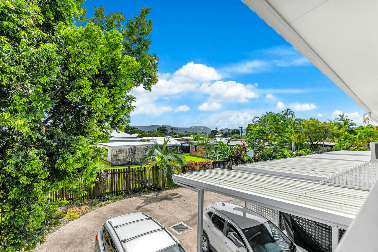 10/8 Bell Street, BUNGALOW, QLD 4870