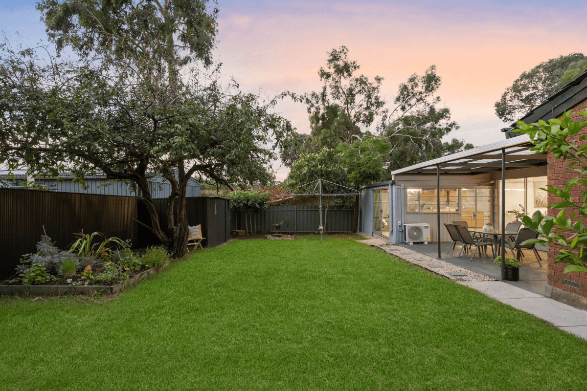 4 Ebor Crescent, ABERFOYLE PARK, SA 5159