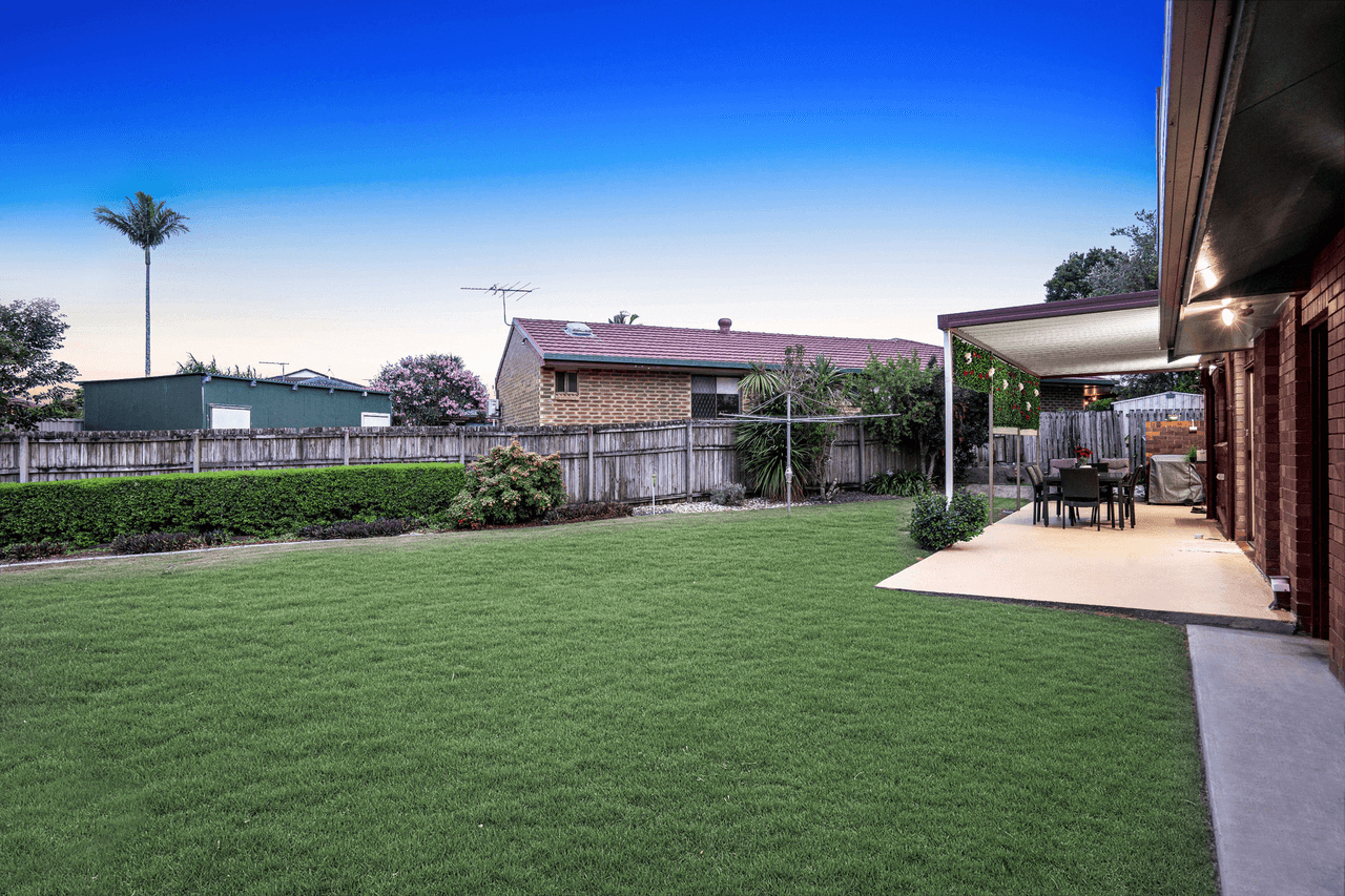 8 Whiting Place, Manly West, QLD 4179