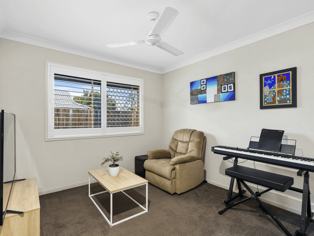11 Witheren Circuit, PACIFIC PINES, QLD 4211