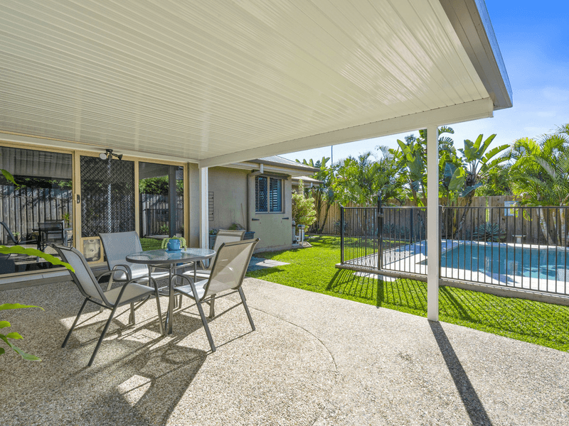 11 Witheren Circuit, PACIFIC PINES, QLD 4211