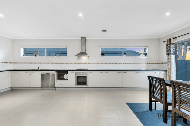 17/39 Astley Crescent, Point Cook, VIC 3030