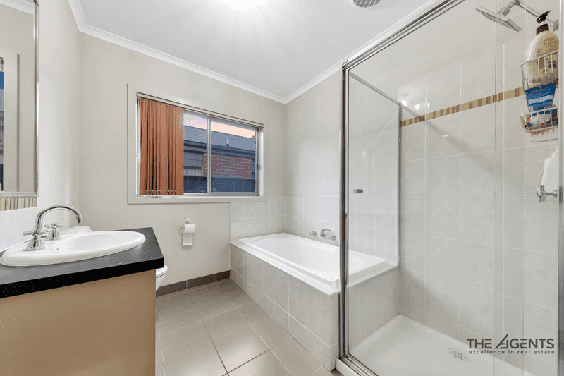 17/39 Astley Crescent, Point Cook, VIC 3030