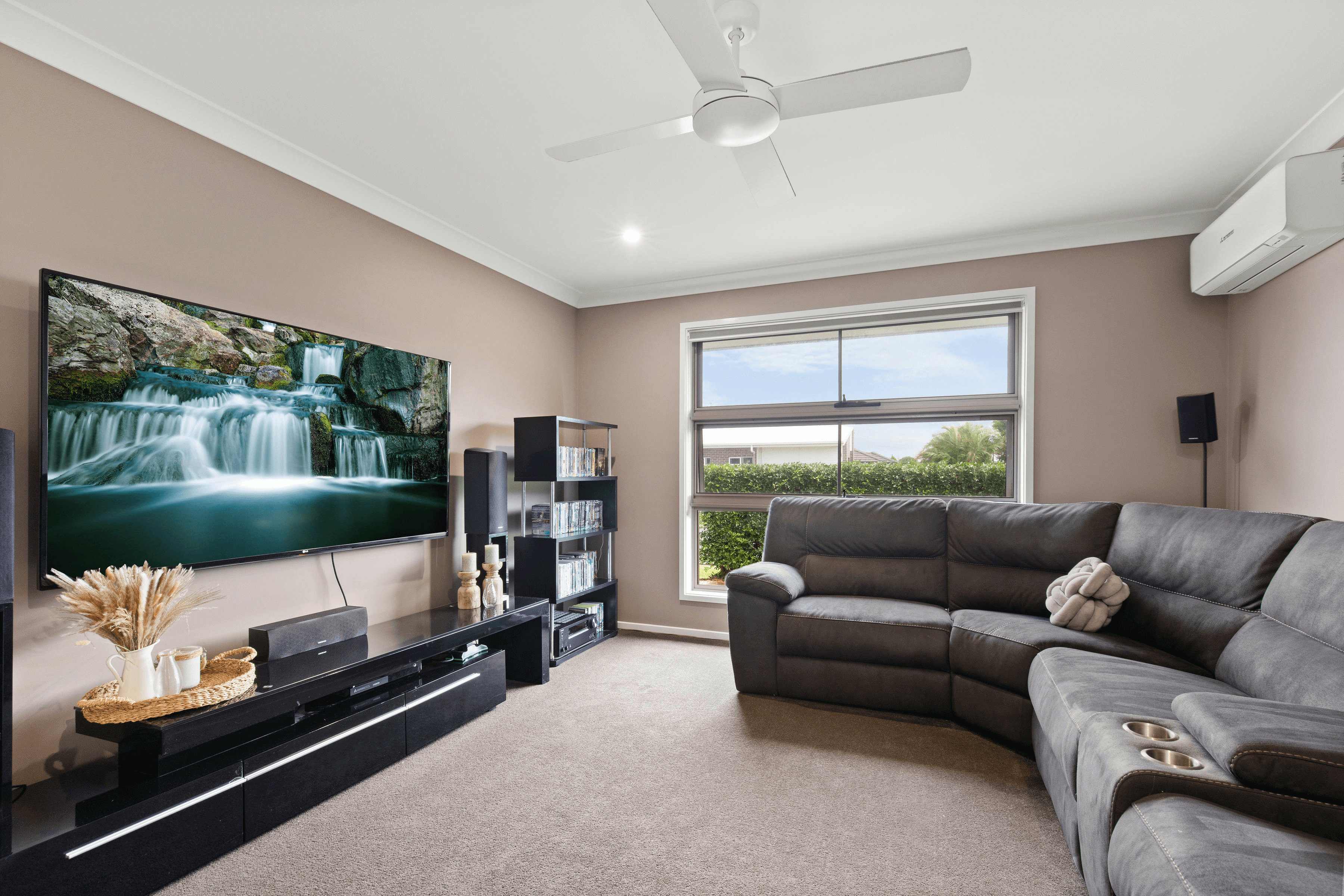 18 Jeffreys St, Caboolture South, QLD 4510