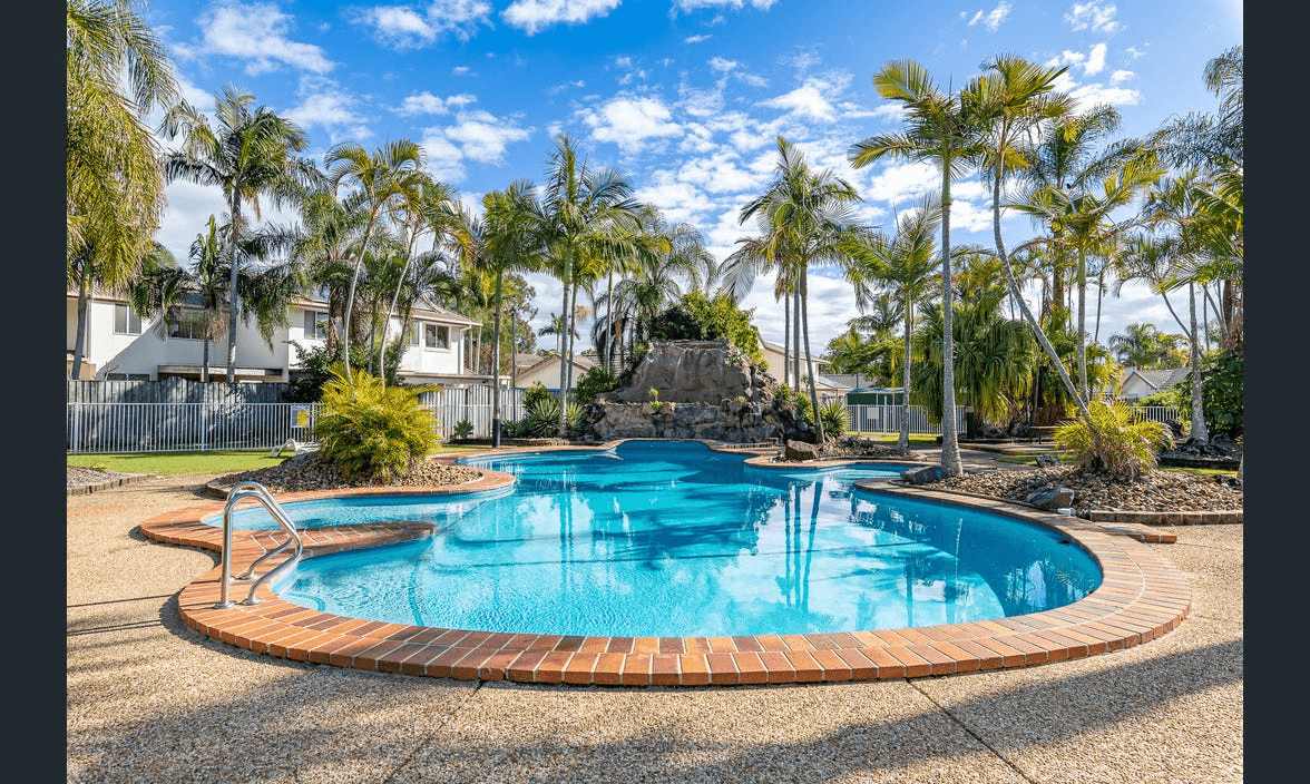 2 Saint Kevins Avenue, BENOWA, QLD 4217