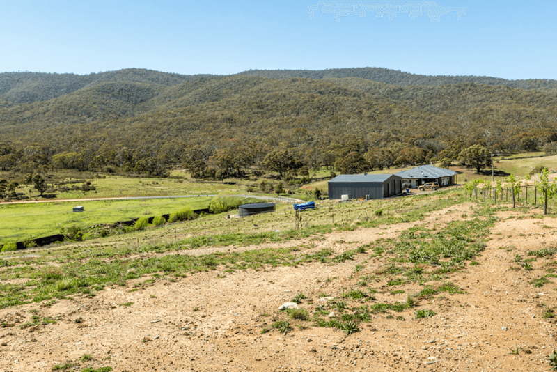 32 Captain Robertson Drive, BURRA, NSW 2620