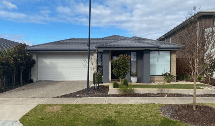 8 Murphy Street, Clyde North, VIC 3978