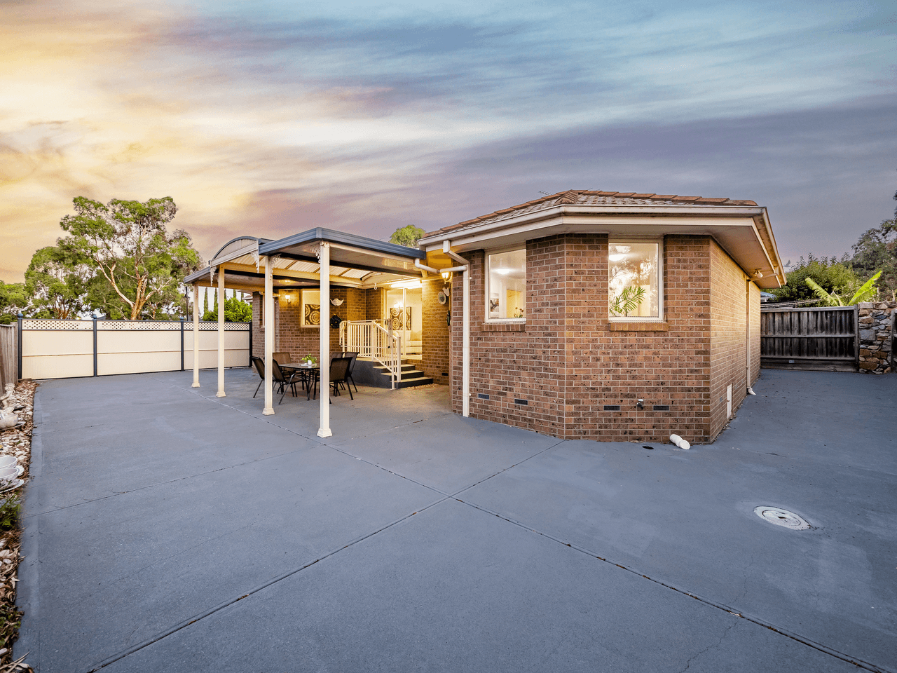 8 Yellowbox Crescent, LYNDHURST, VIC 3975