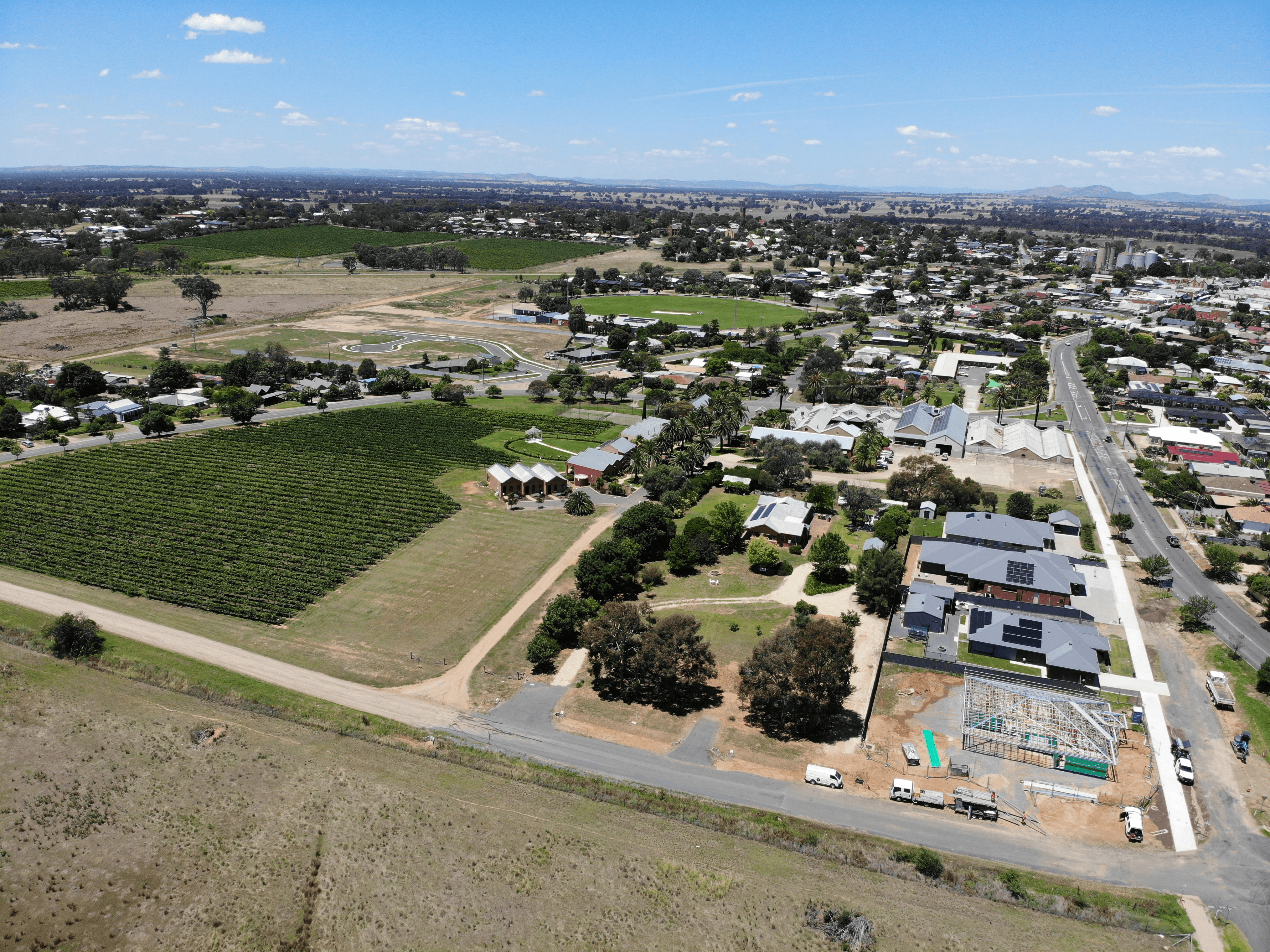 6 BUTLER STREET, RUTHERGLEN, VIC 3685