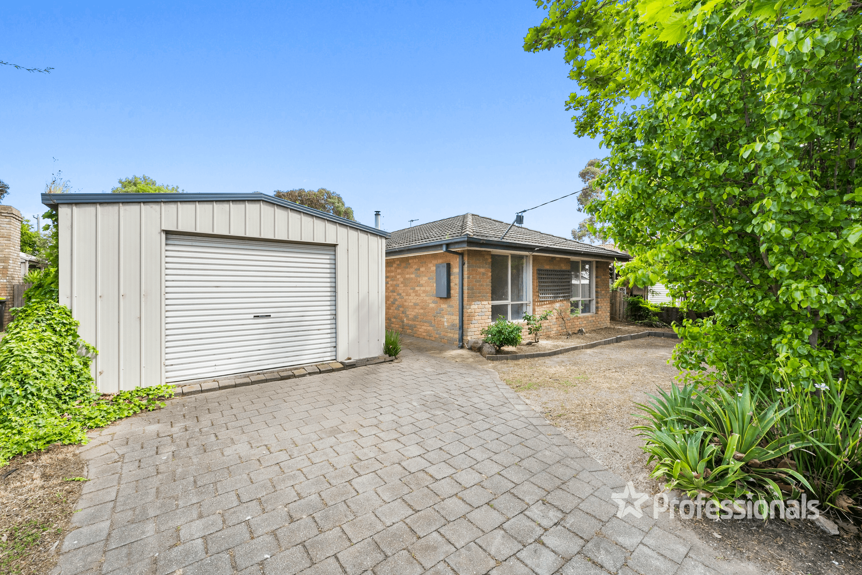 13 Dalpura Court, WERRIBEE, VIC 3030