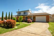 18 Lindsay Avenue, GLEN INNES, NSW 2370