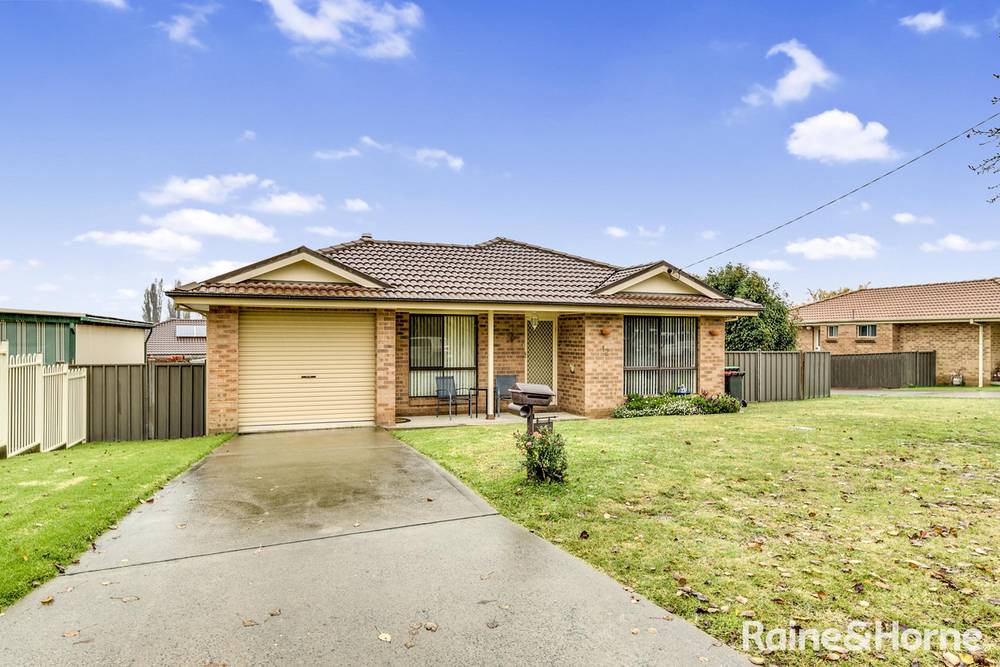42 Jacqua Avenue, GOULBURN, NSW 2580