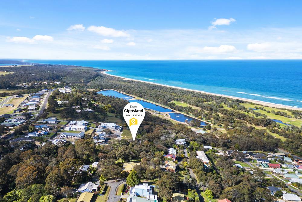 2 Alieca Rise, LAKES ENTRANCE, VIC 3909
